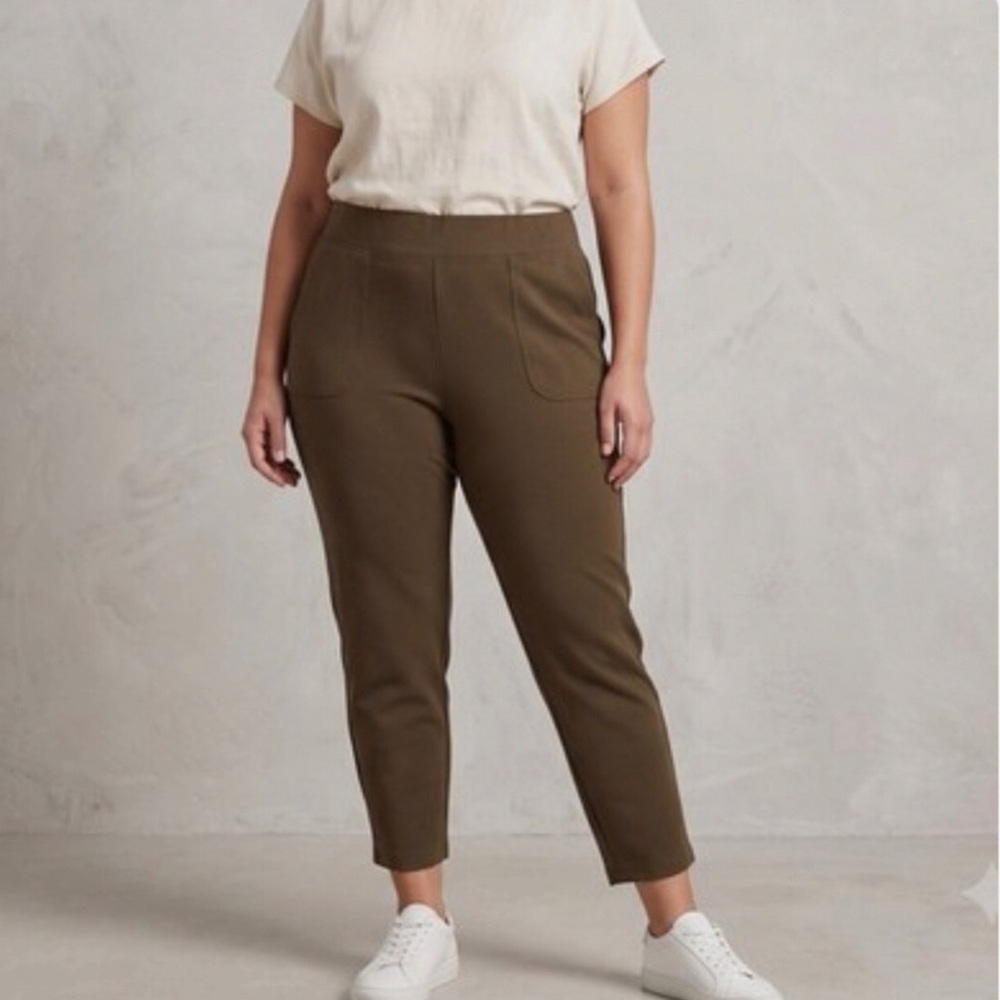 Torrid High-Waist Pull-On Ankle Pants - NWOT Torrid Size 3 equivalent to 3x